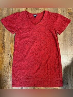 Nicole Miller Red Simple Short Sleeve Tee with Tonal Leaf Print Womens XL